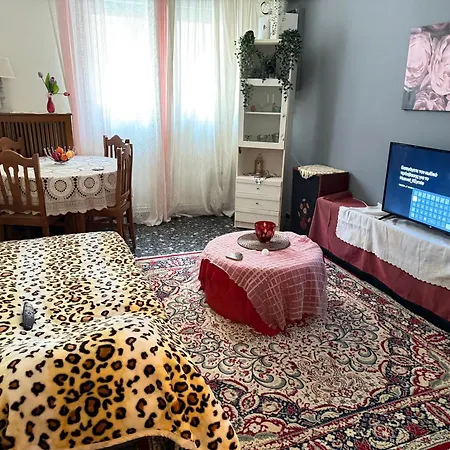 Mona Lisa 아파트 라리사